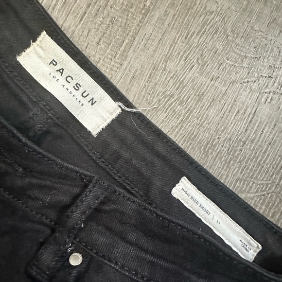 PacSun Black Shorts - Picture 3 of 4